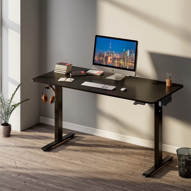 Office Electric Standing Desk Adjustable Height Eco Friendly Design Two Section Top CE ROHS Table