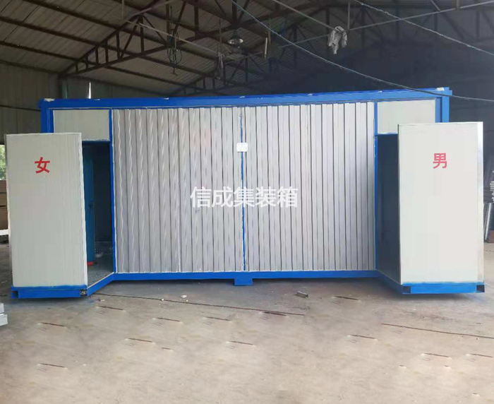 六安某建筑工地新式集装箱卫生间定制生产完成