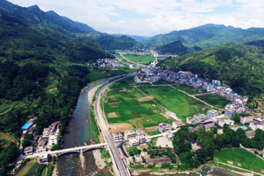 S304新民至印江縣城公路改擴(kuò)建工程一