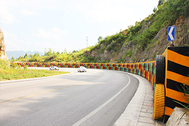 贵州省公路安全生命防护示范工程一