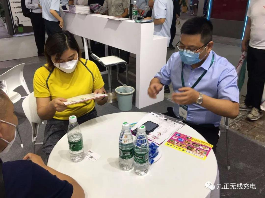 九正无线充电|上海站万人见证“无尾人居”燃爆魔都！