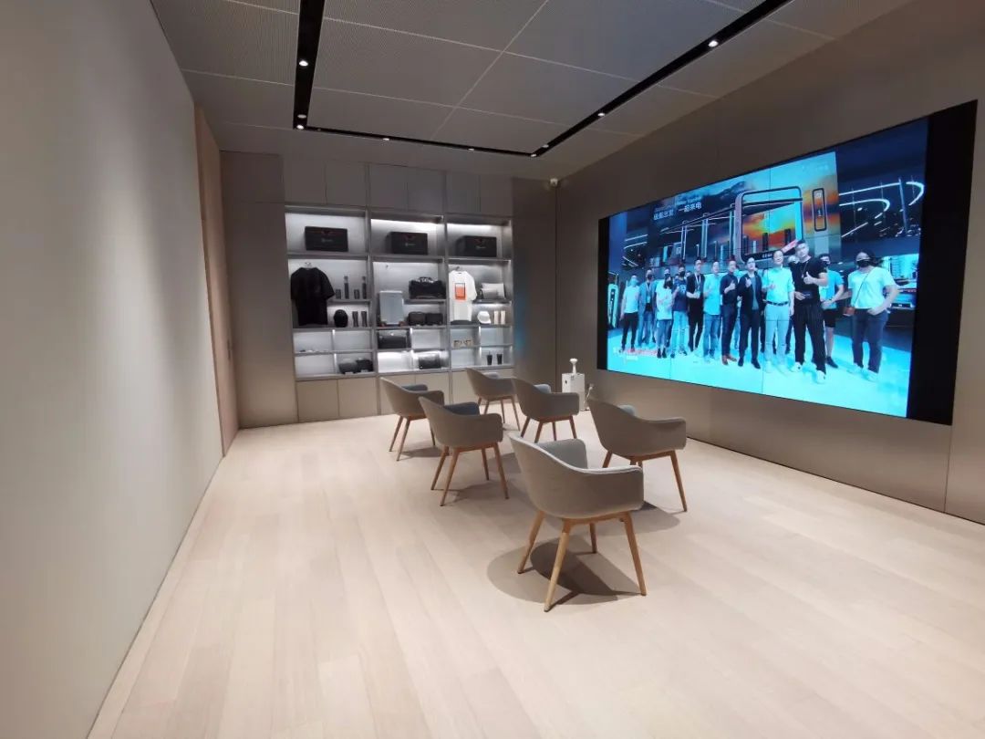 九正无线充电“压轴”广州ICC环贸天地，燃起CBD地标新风潮!