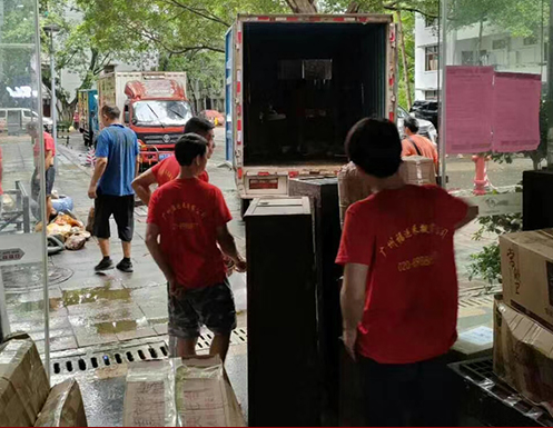 某某服裝廠