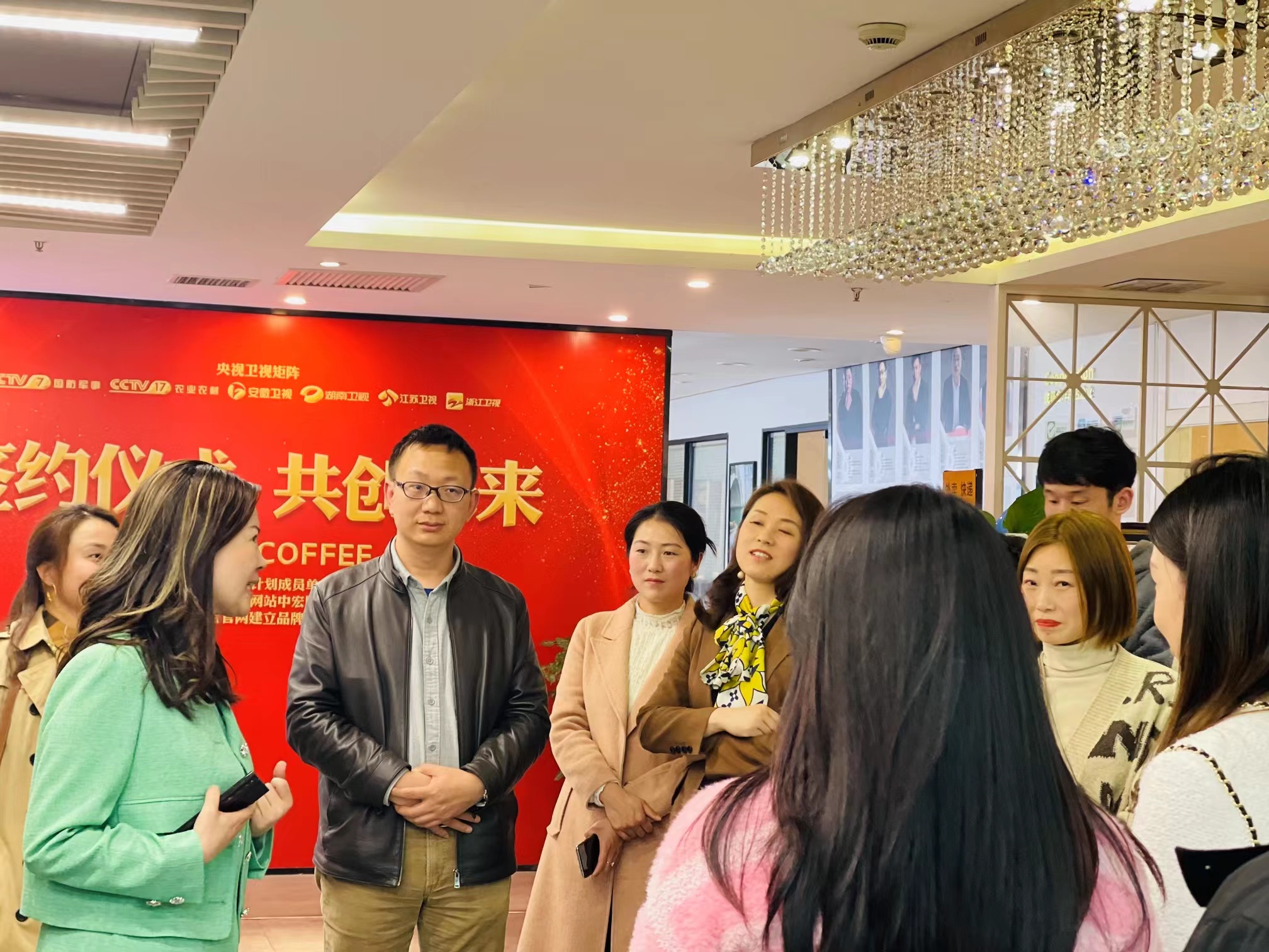 做个女人不容易，做个女企业家更难。专访漫猫咖啡总经理汪玉