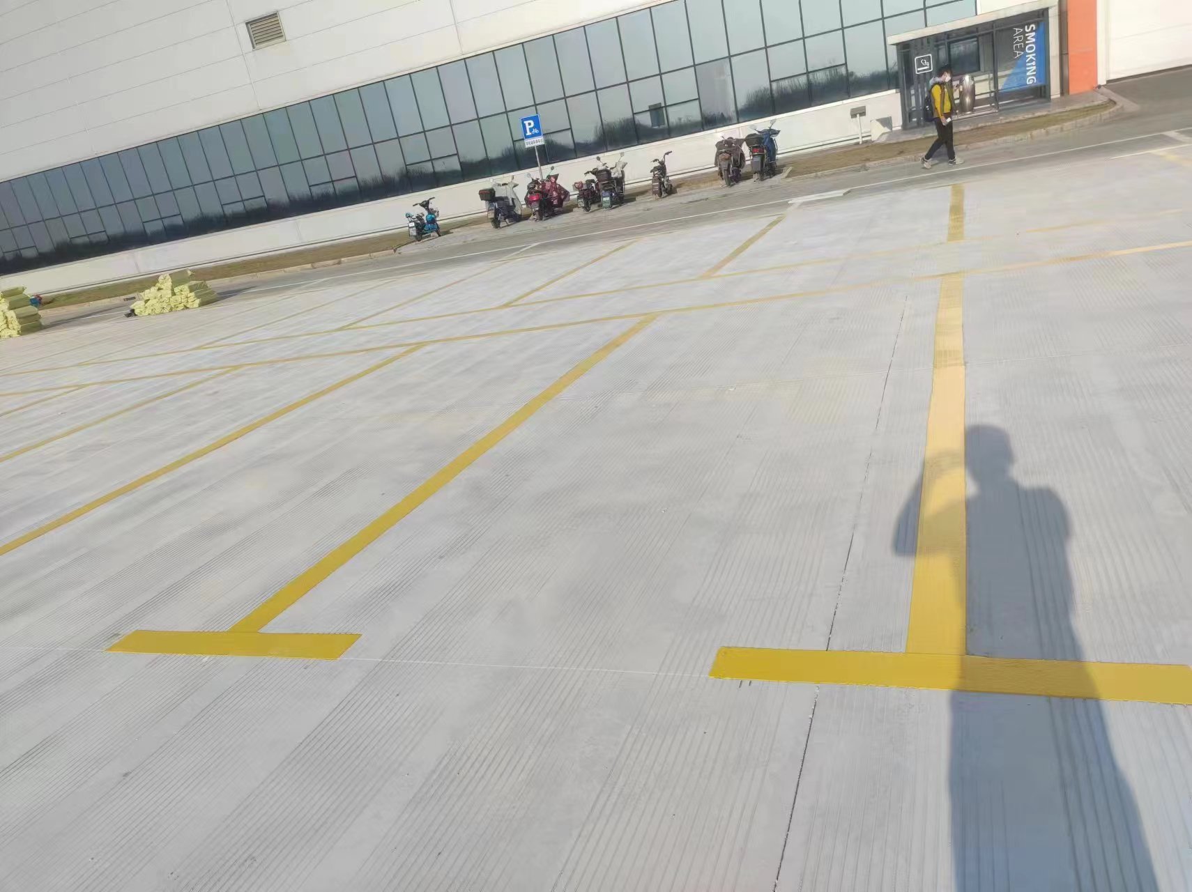冷漆道路划线-施工现场