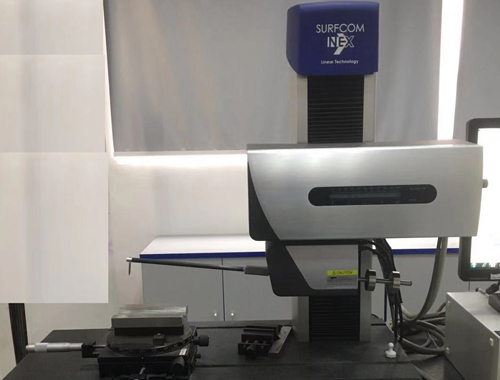 東京精密輪廓儀