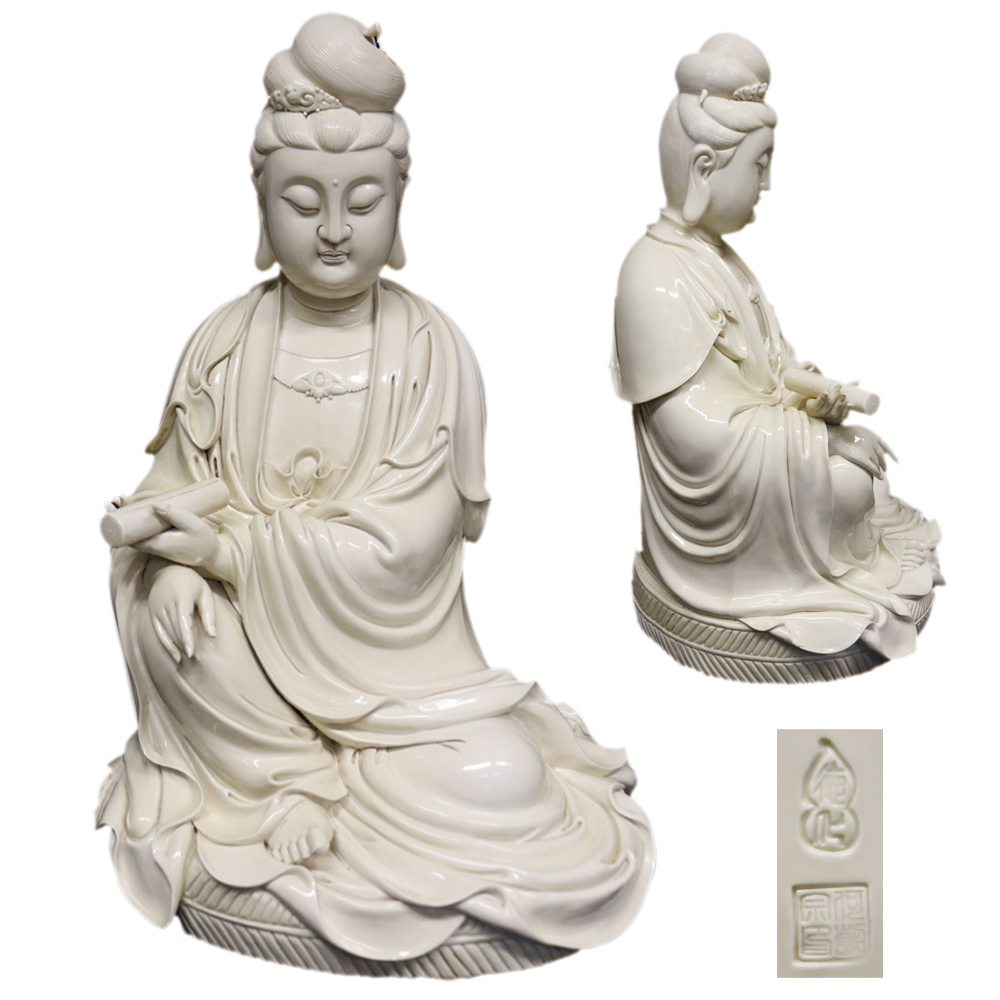 明代德化瓷观音坐像（何朝宗）