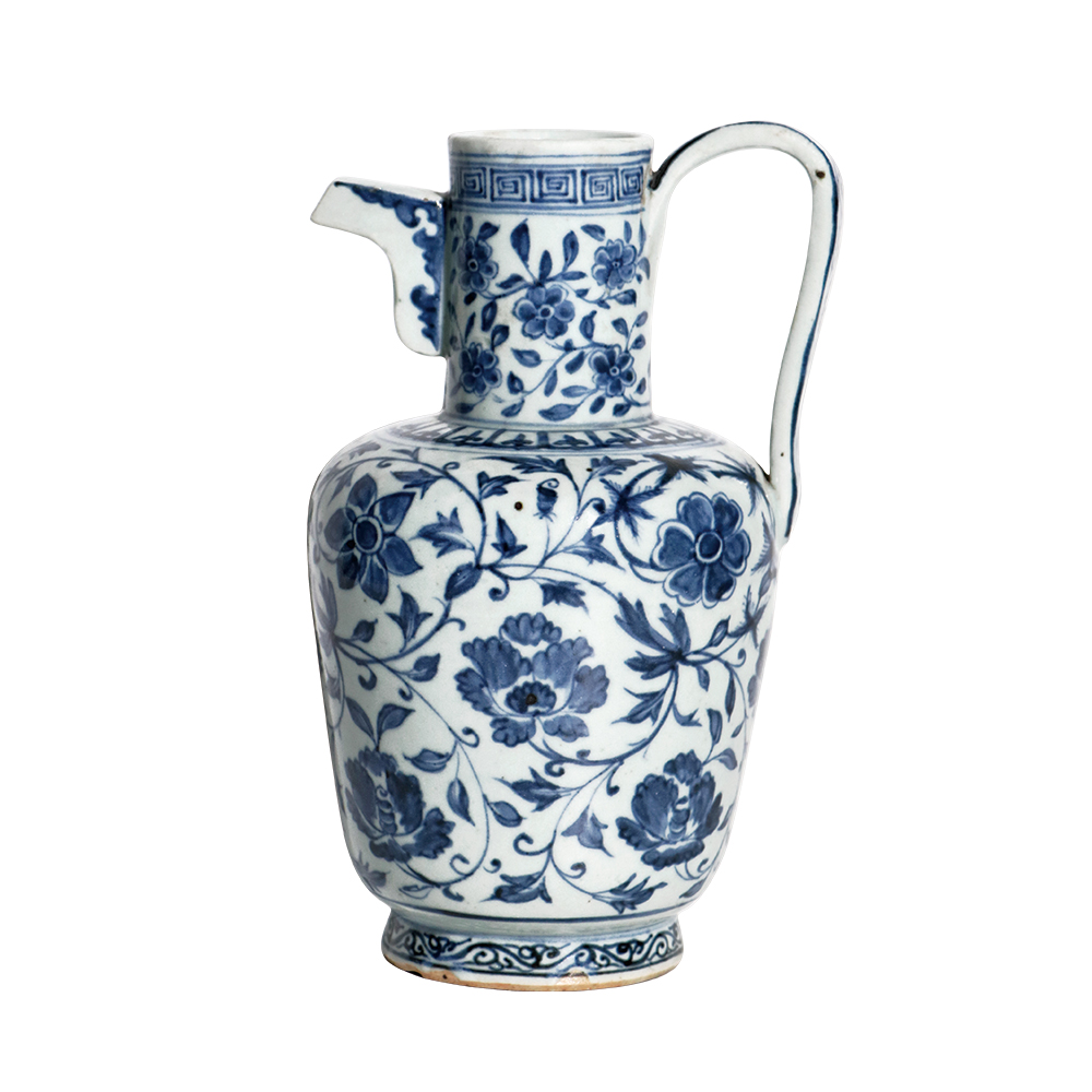 青花纏枝花卉紋執壺