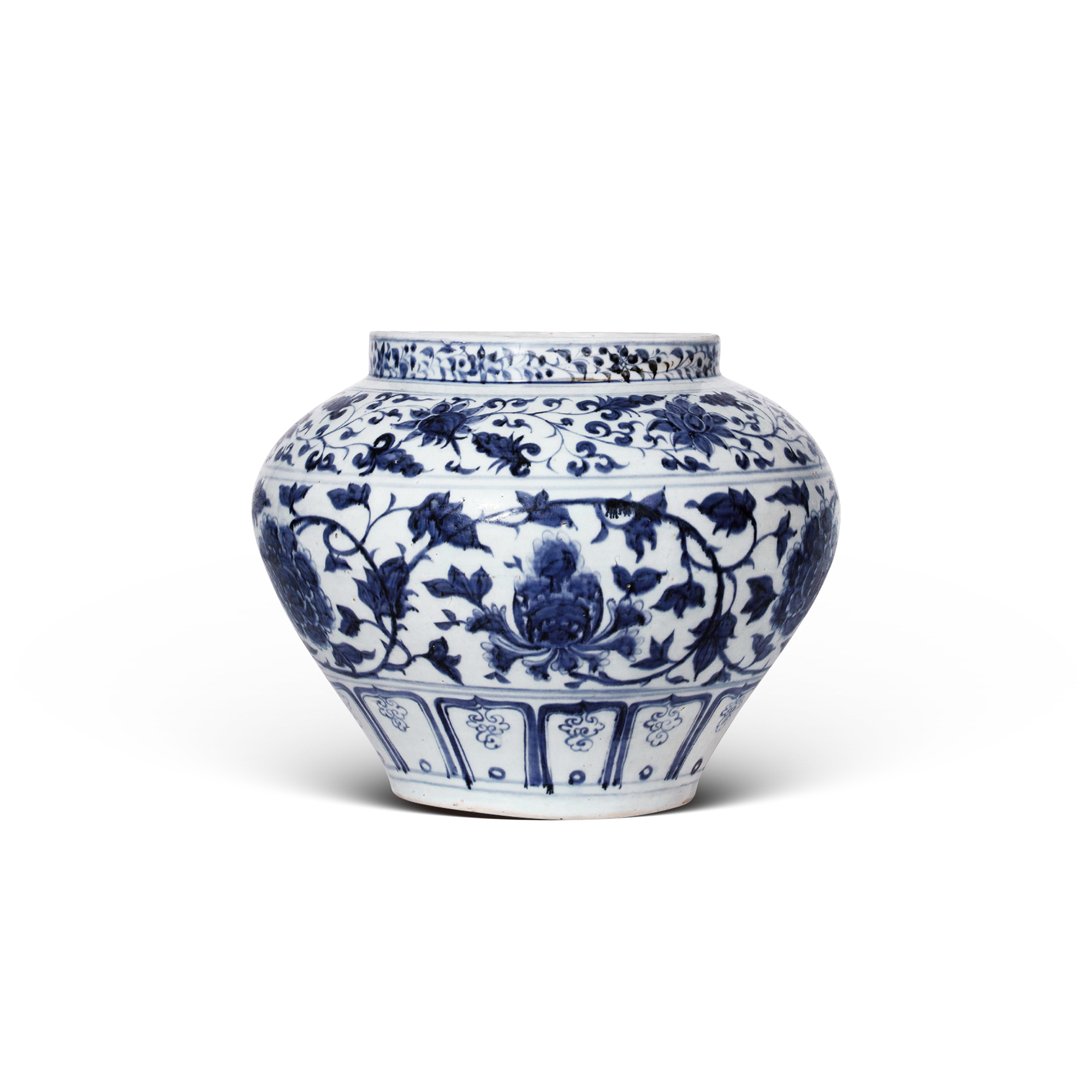 青花纏枝牡丹紋罐