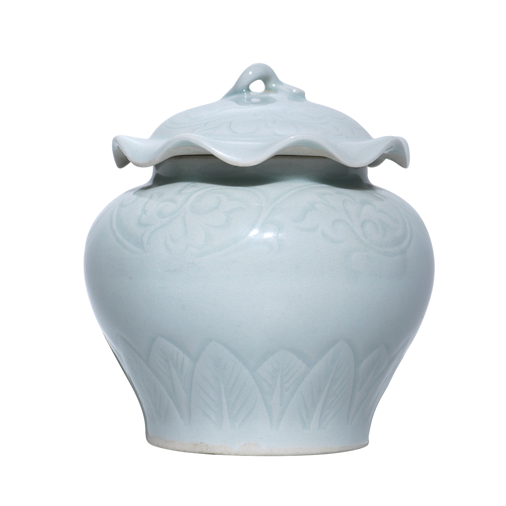 影青釉刻花荷葉罐