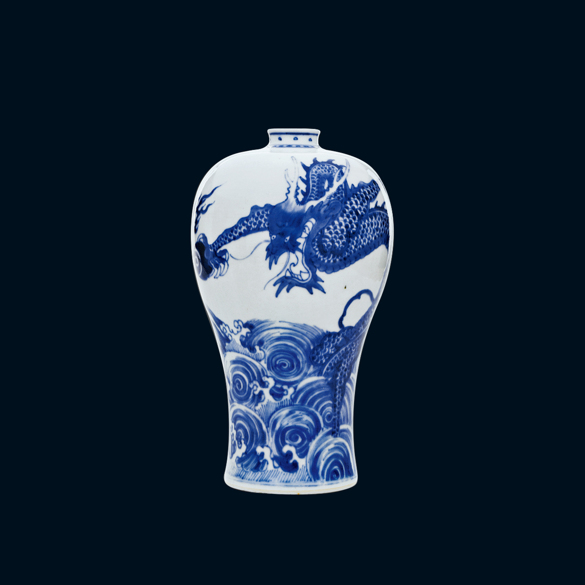 仿宣窯青花海水龍紋梅瓶