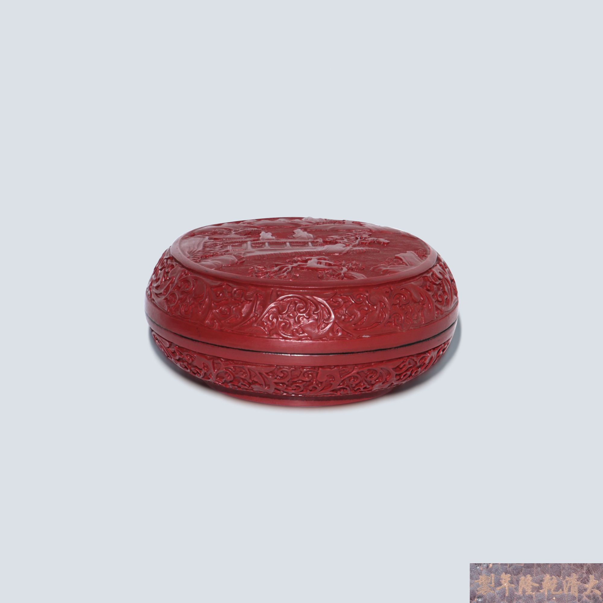 剔紅雕漆庭院圖捧盒