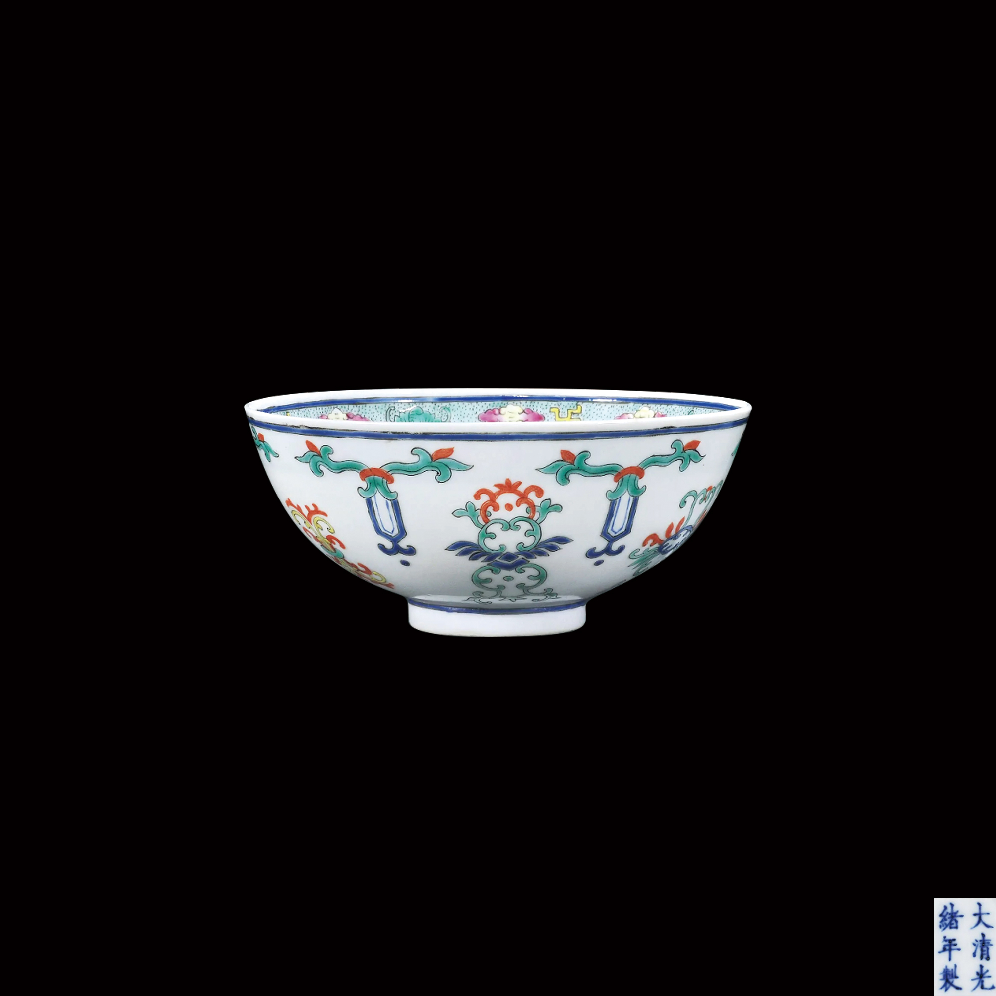 五彩忍冬紋碗