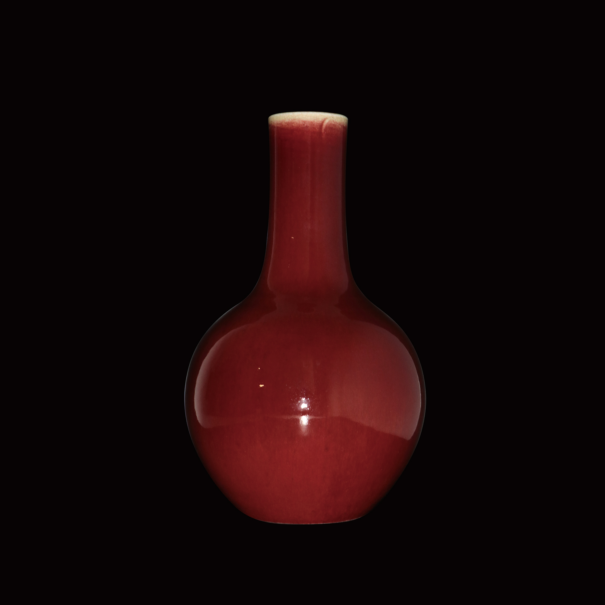 郎窯紅寶光釉天球瓶