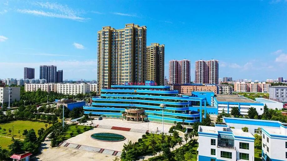 西施兰药业董事长郑鸿一行到访香港经济导报驻河南办事处