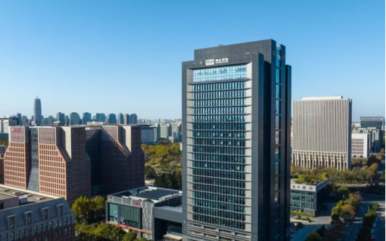 瑞众人寿保险商丘中心支公司：资料造假被罚款31万