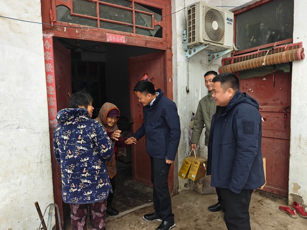 商丘示范区: 贾寨镇砺初心 护民生  书写冰雪中的“温暖答卷”