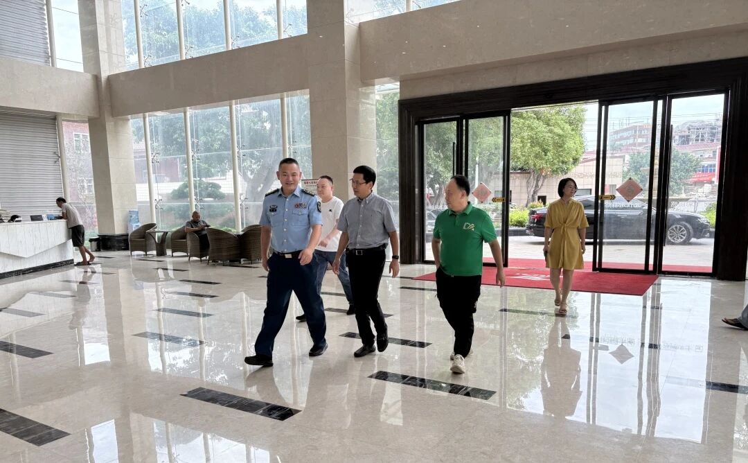 七彩陶瓷｜市委常委、市人武部部长付祥等人莅临调研