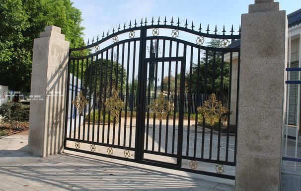 铁艺门