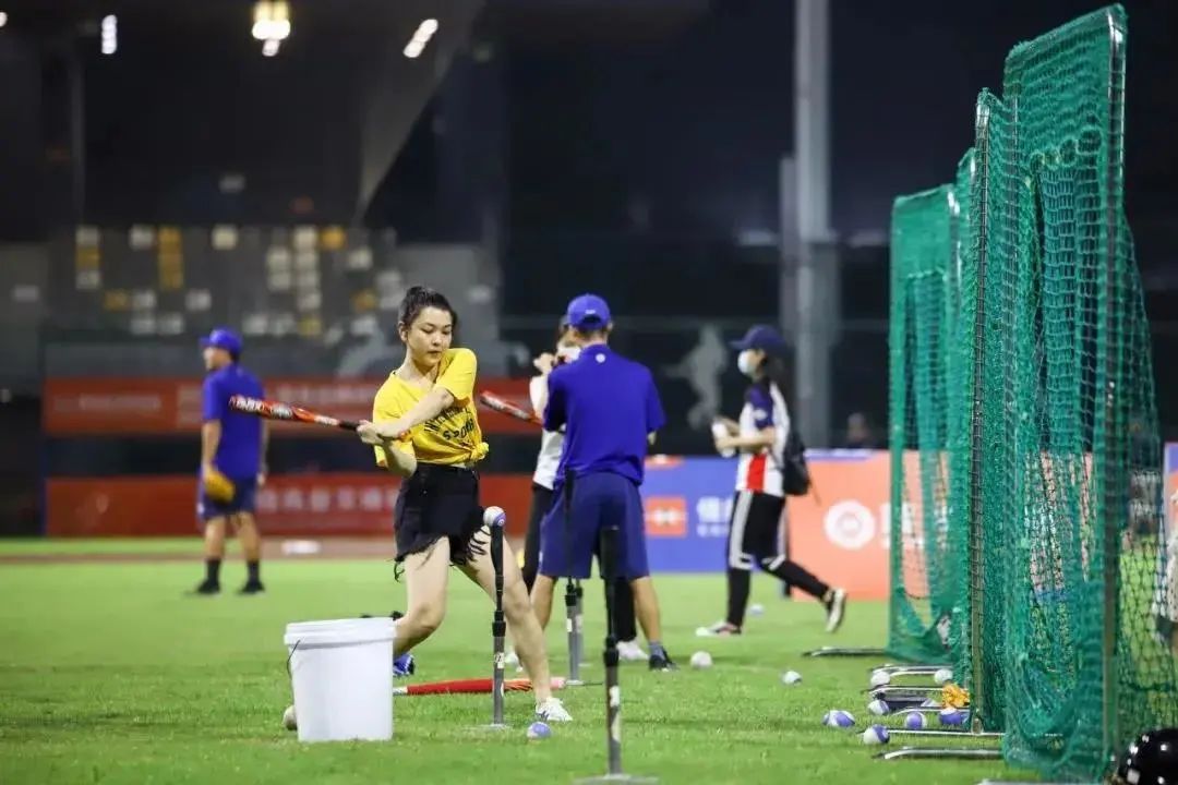 免费体验 | 中山公园棒球场成人棒球夜场体验课招募啦！