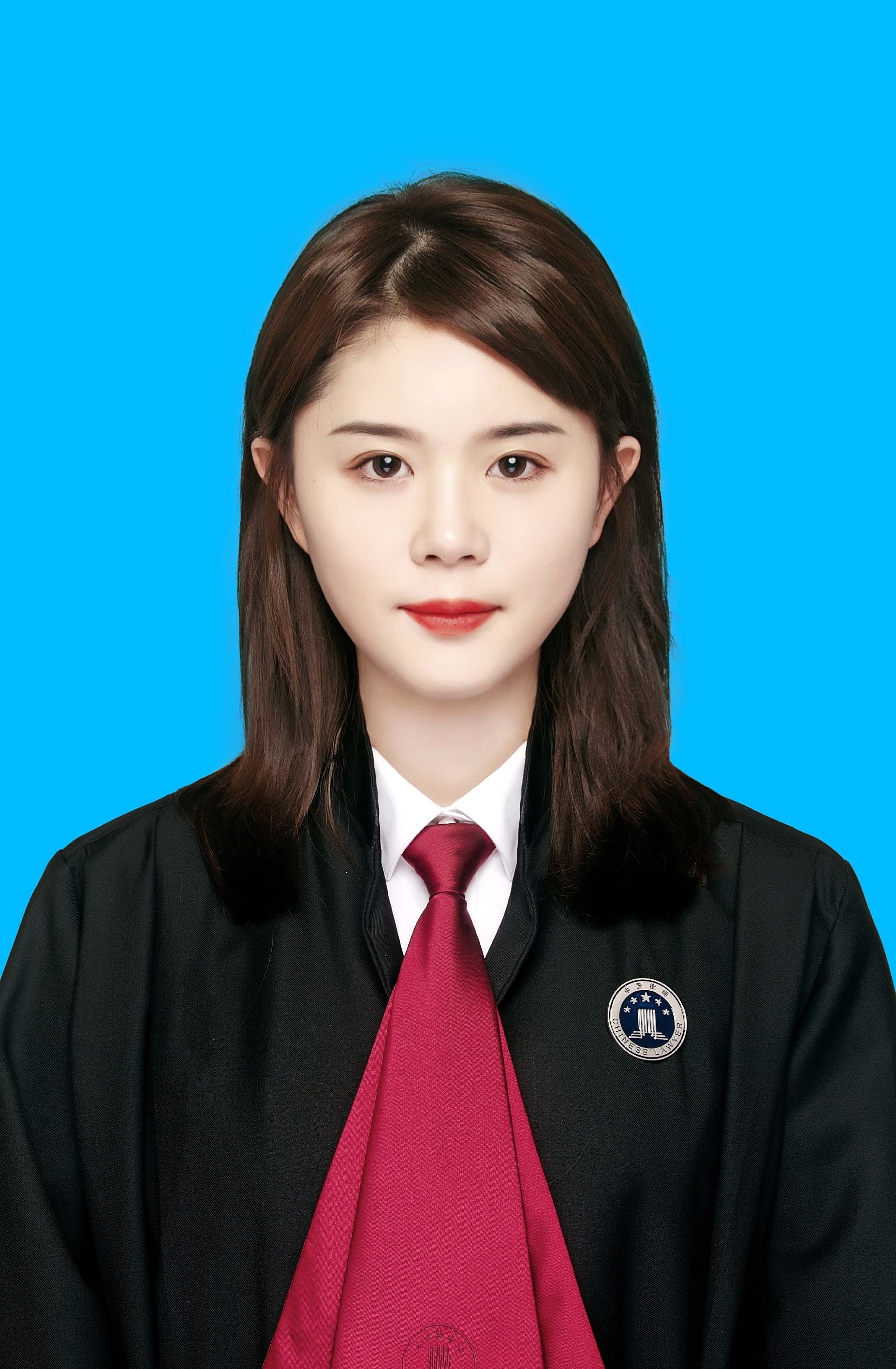 周芳婷   主任助理  专职律师
