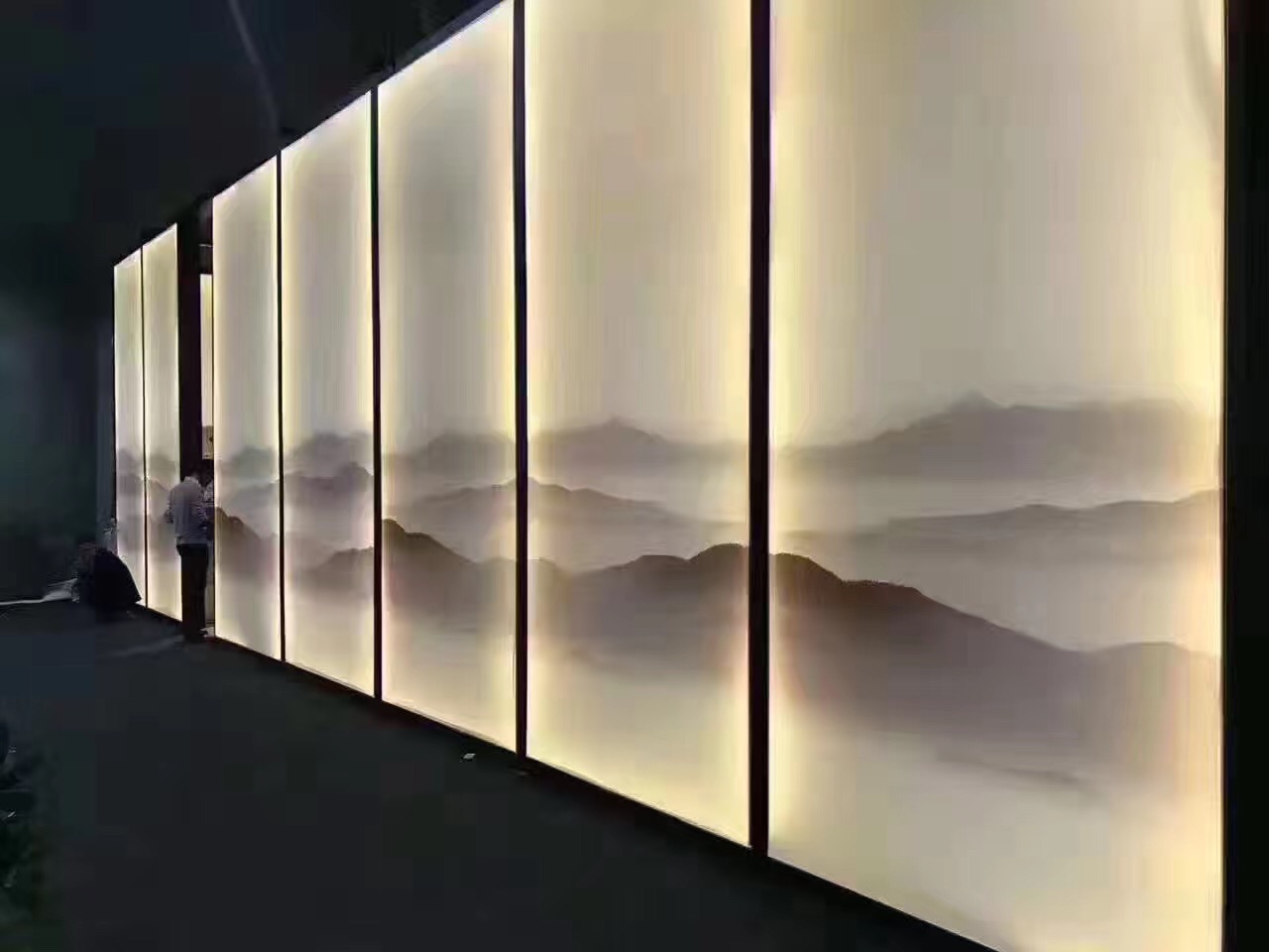 夹丝山水玻璃