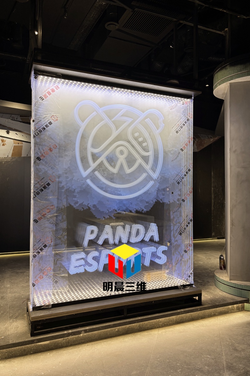 是什么让展厅瞬间出圈？激光内雕玻璃的神奇魅力揭秘！