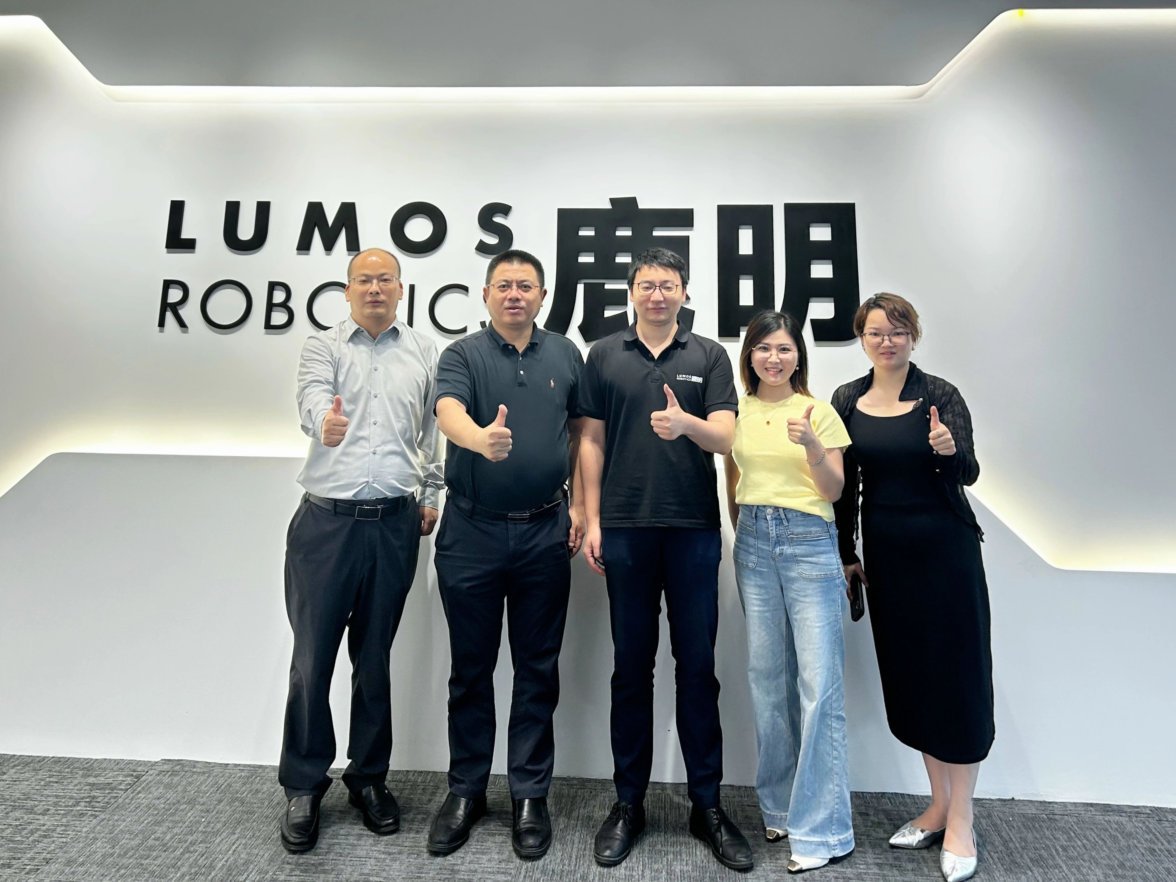 【协会动态】协会会长范丛明一行走访鹿明机器人