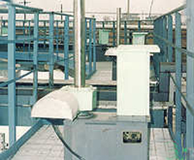 可调节出水堰门