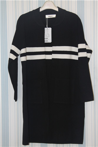 [君心]运动风撞色厚织外套