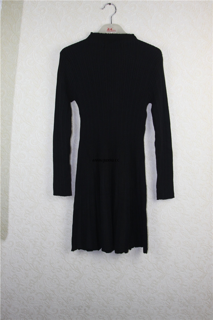 38W8733805[38周]百搭半高领坑条毛织裙