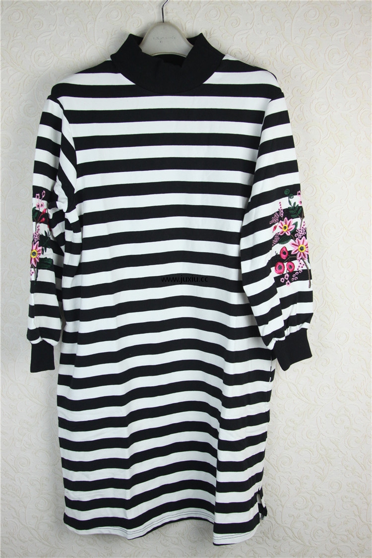 38W8733907[38周]条纹绣花连衣裙