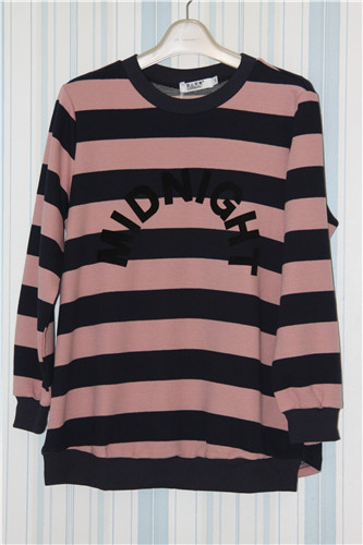 [拼出完美]条纹卫衣