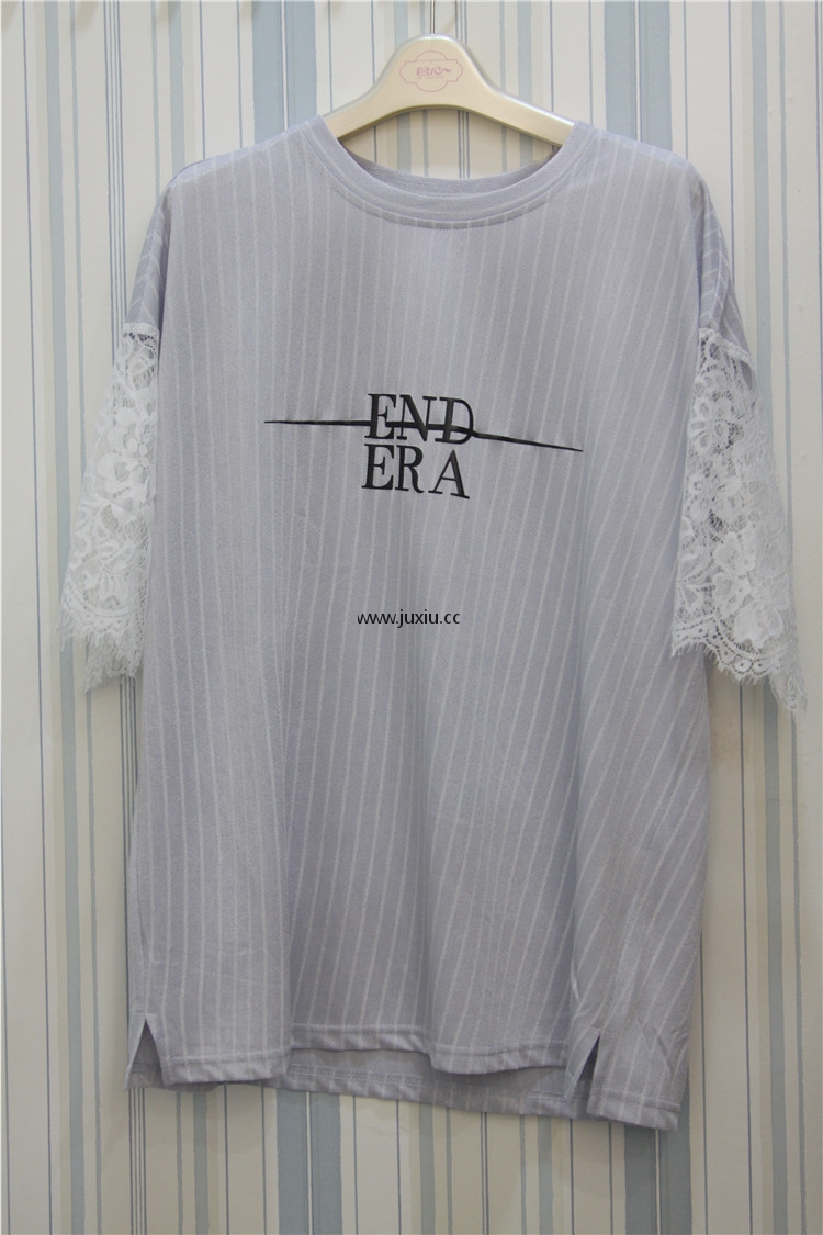 XF82A01059拼出完美T恤