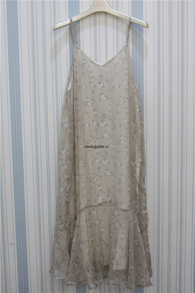 XF82A22059拼出完美吊带裙