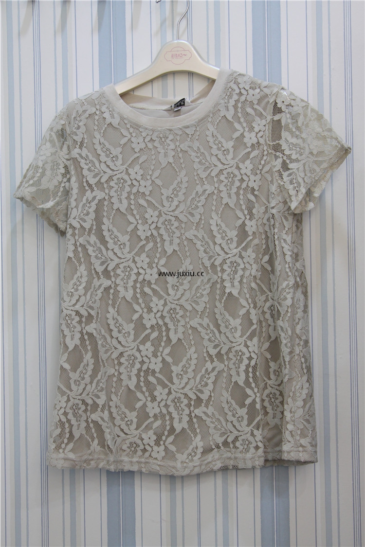 XF82A01075拼出完美T恤