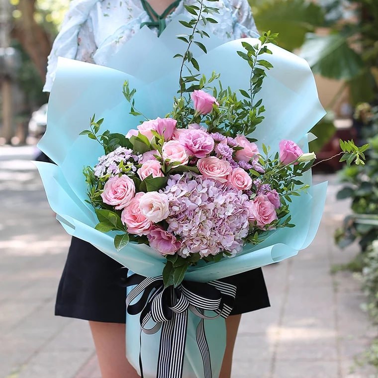幸福花园-11朵粉玫瑰花+粉色洋桔梗+绣球+配花 精美包装