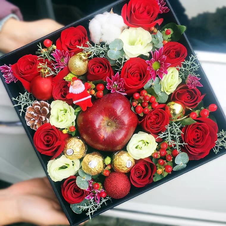 挚爱-13朵红玫瑰花圣诞精选礼盒盛放
