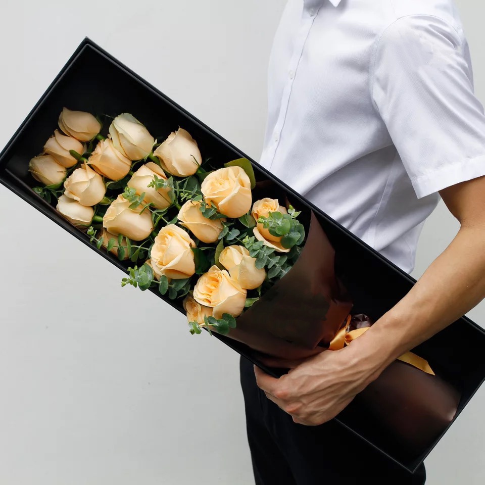 知心爱人-19朵香槟玫瑰花精美
