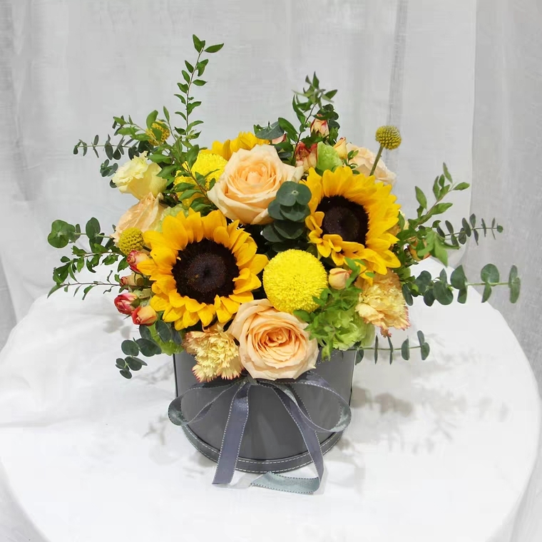 心雨心愿-向日葵+玫瑰花+尤加