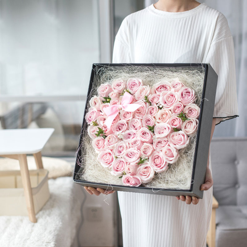 公主的假日-48朵粉红雪山玫瑰