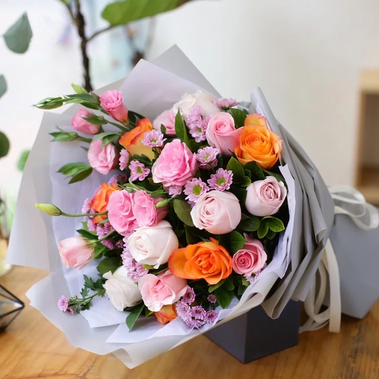 美丽相伴-9朵粉玫瑰花+6朵橘