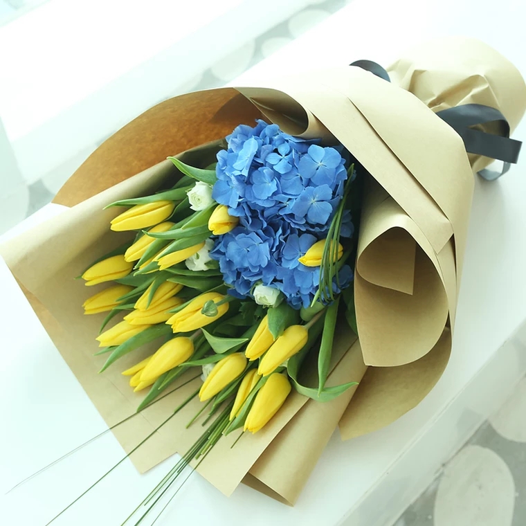 为爱而生-18朵郁金香，1支蓝绣球+配花 精美包装