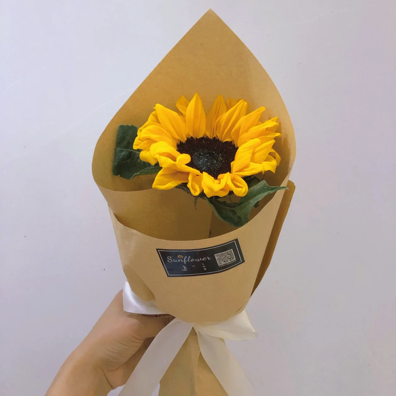 绽放-1朵向日葵配尤加利冰淇淋