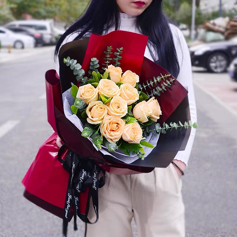 幸福恋人-11朵香槟玫瑰花精美包装