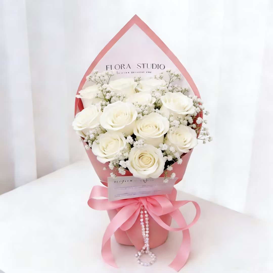 雪山之舞11朵白玫瑰花配满天星