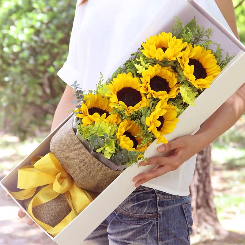 幸福开端-7朵向日葵配精美礼盒