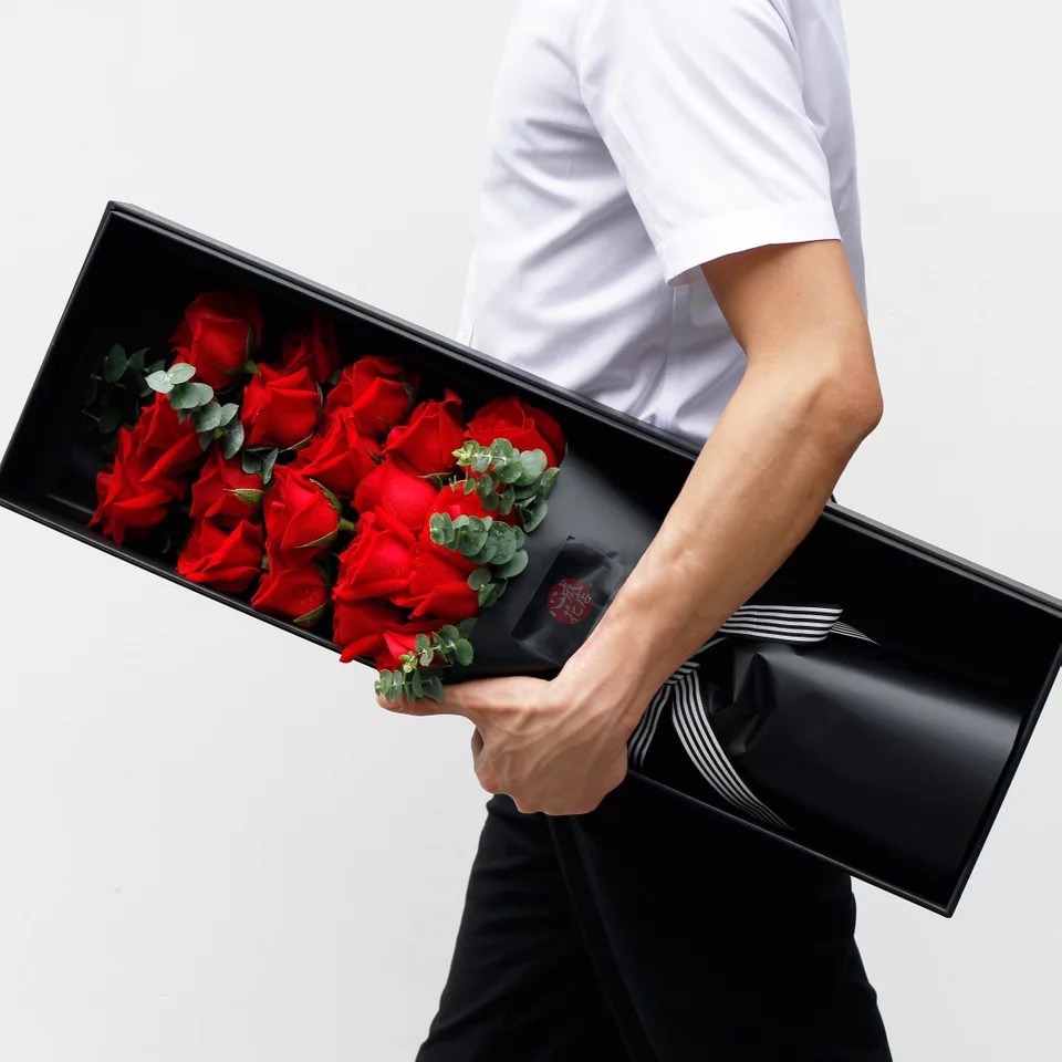 爱情证书/19朵红玫瑰花精美礼盒盛放/表白送女友生日礼物花店送花上门