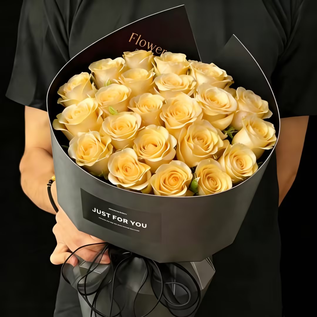 两心相印/22朵香槟玫瑰精美包