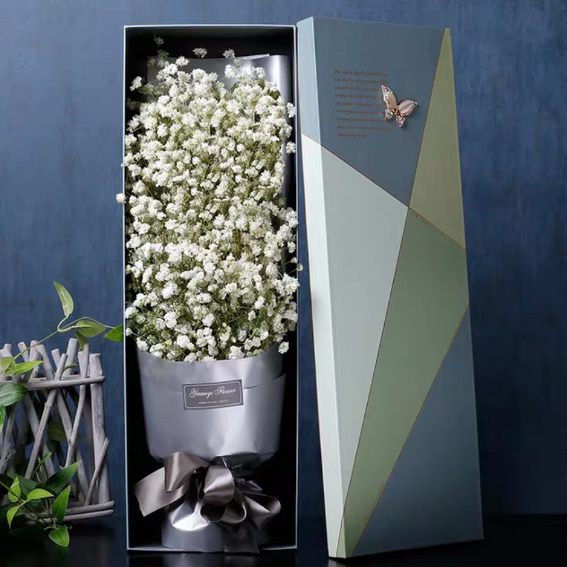 倾心为爱-白色满天星精美礼盒盛